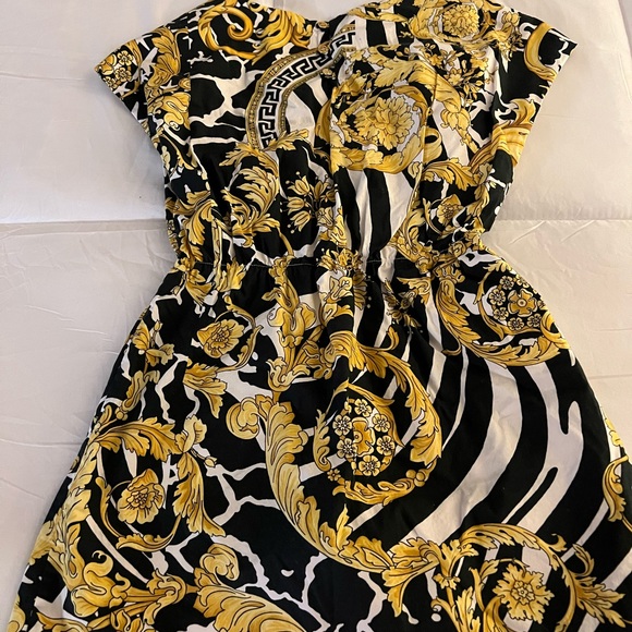 【関税＆送料込み】Versace Dresses Versace Collection Gold Zip Front Sleeveless Dress in